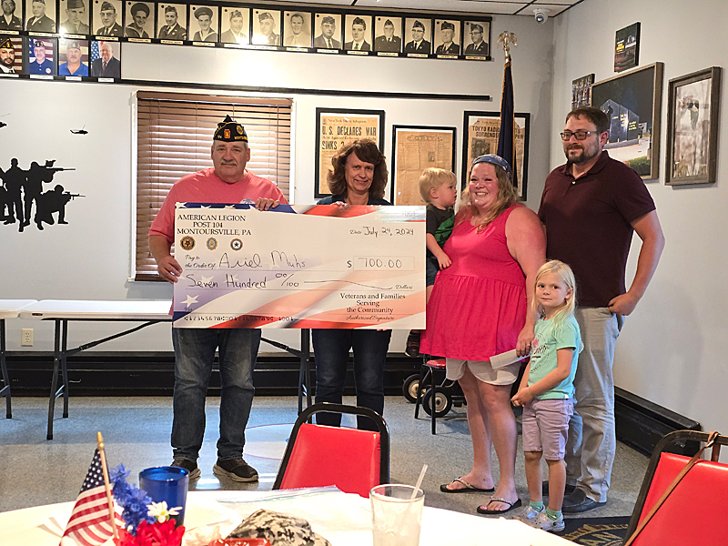 Presentation to Muhs family